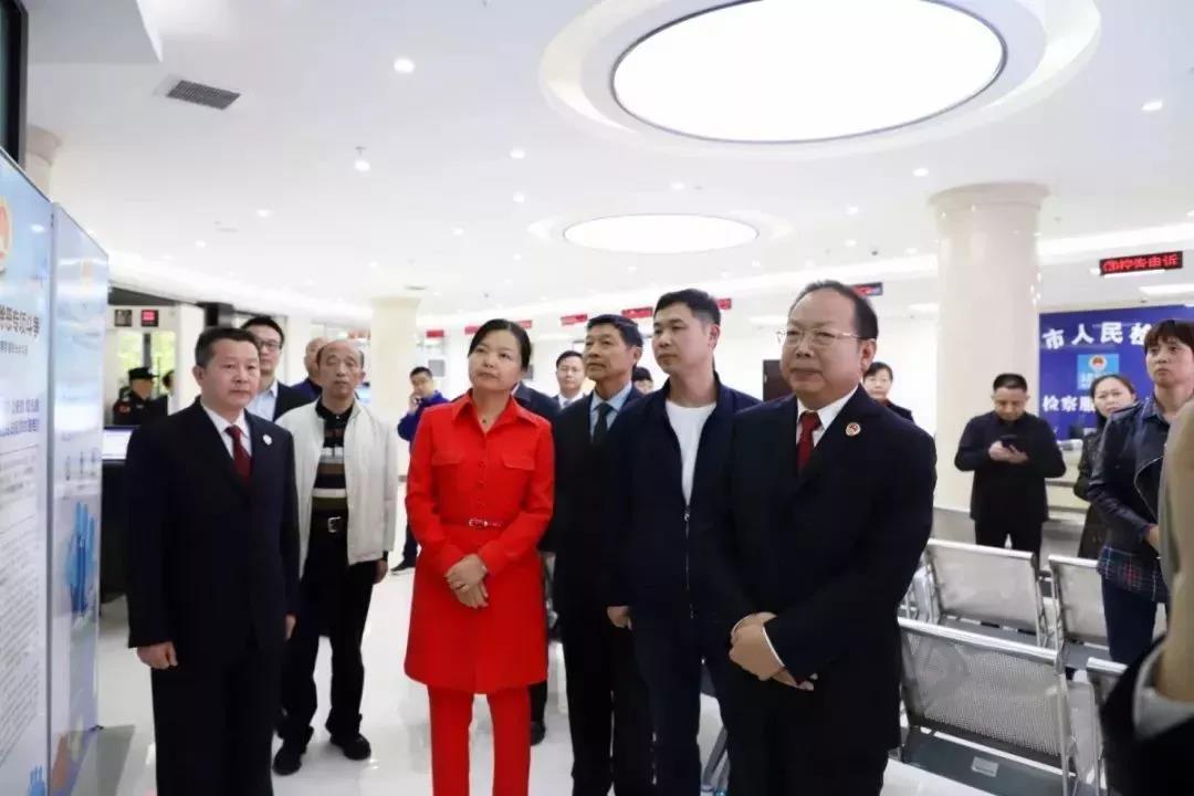 检察开放日：共和国建设者走进检察机�? /></a></td>
   
    <td class=